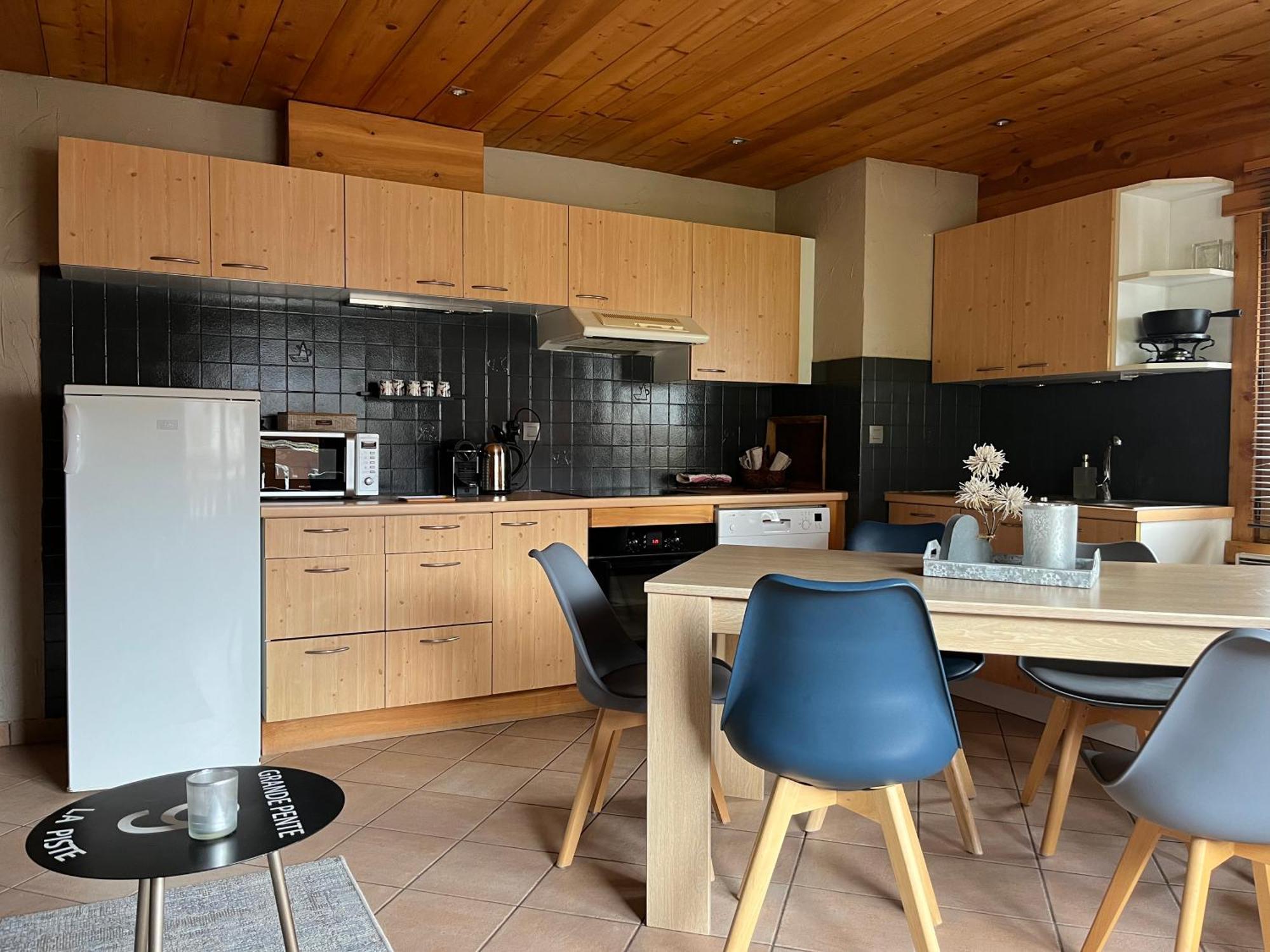 Appartement Lapreski, Spacieux, Proche Lac D'Annecy, Randonnees Montagne โธนส์ ภายนอก รูปภาพ