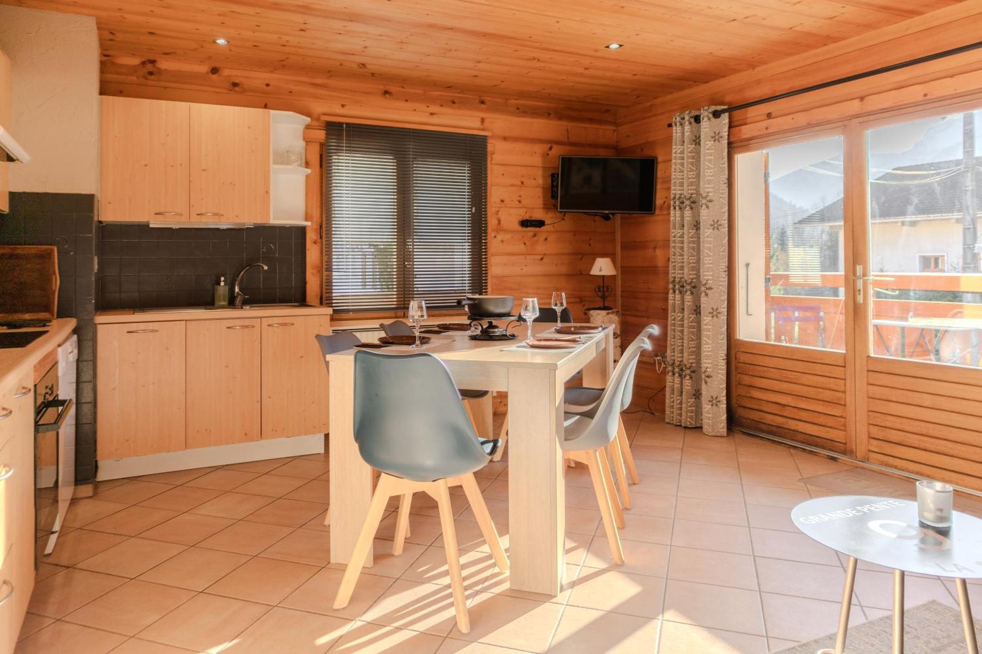 Appartement Lapreski, Spacieux, Proche Lac D'Annecy, Randonnees Montagne โธนส์ ภายนอก รูปภาพ
